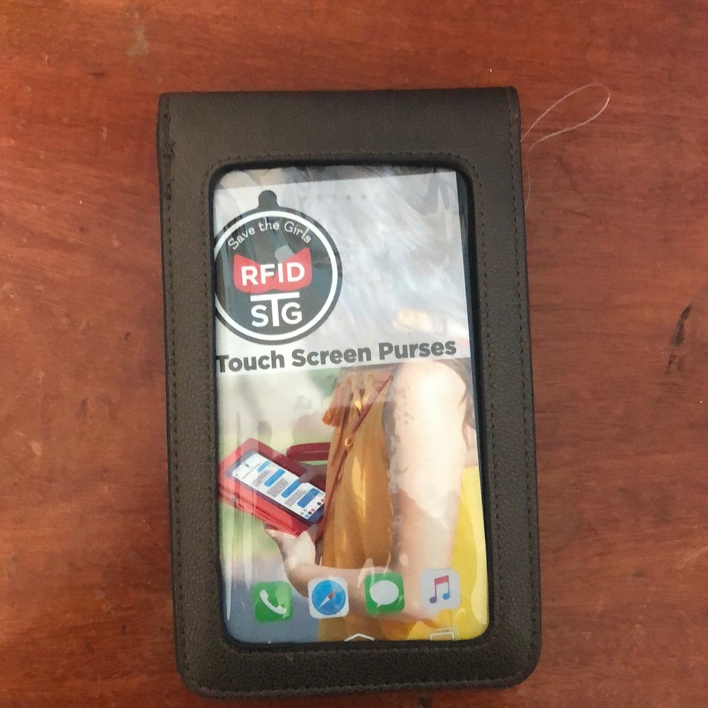 Touch screen purse